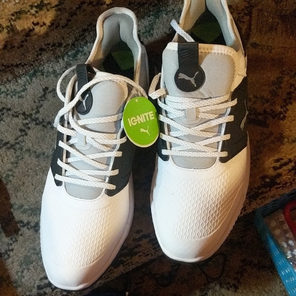 Puma Men's White and Black Sneakers
